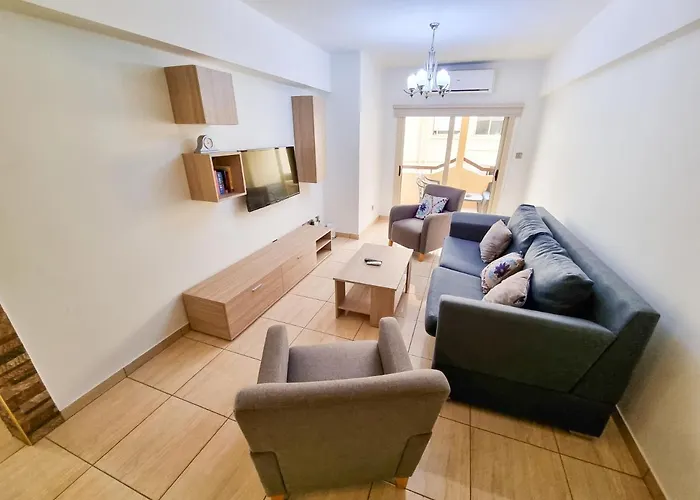 Sunbay Homestay Larnaca