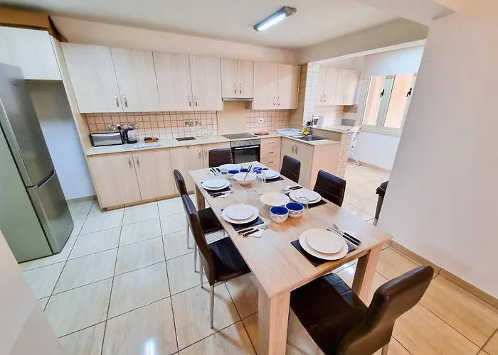 Sunbay Homestay Larnaca